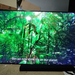 82 Inch Samsung Q60R
