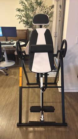 YOLEO Gravity Inversion Table for Back Pain Relief 2026