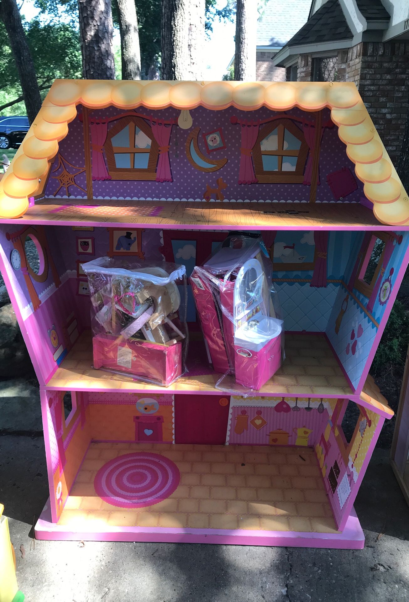 Doll house with furniture Dimensions: 15"L x 39"W x 42.3"H