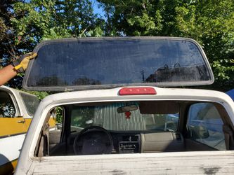 Toyota tacoma windshield