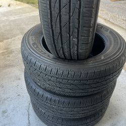 225/65/17 Used Firestone Tires 60% Life Left 225/65r17 Llantas Usada Firestone 60% De Vida 