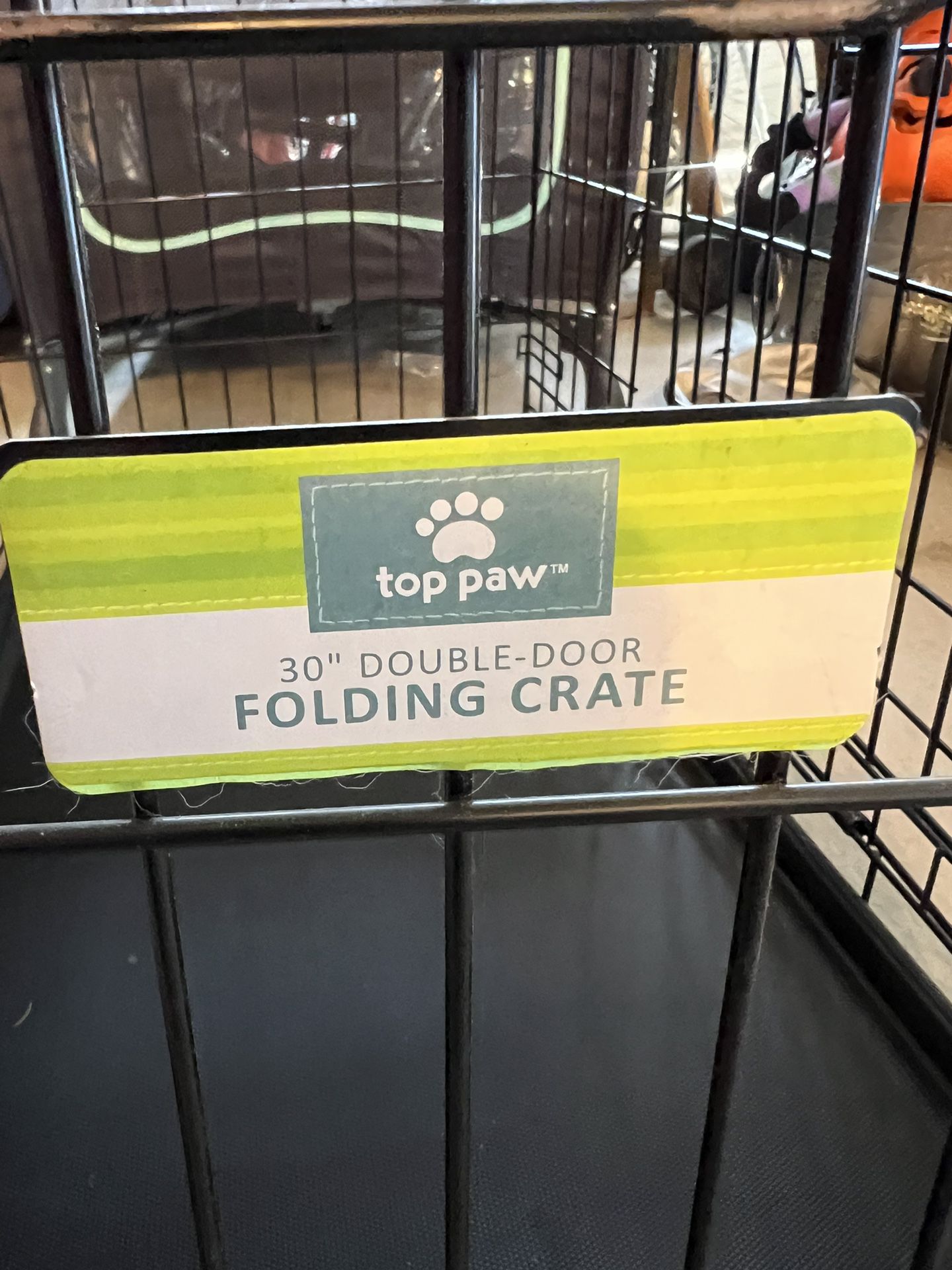 Dog crate With pad. Medium