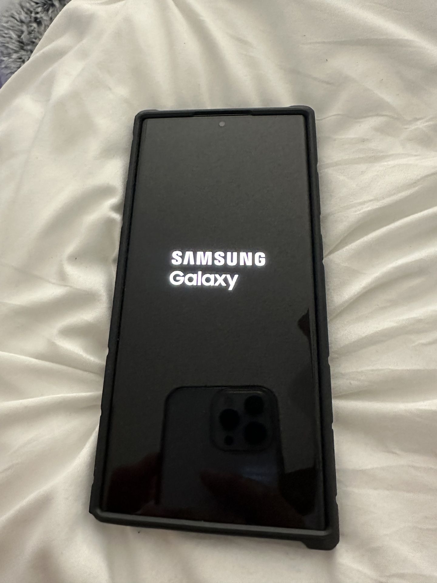 S22 Ultra Samsung 5G Unlocked (Black) phone 