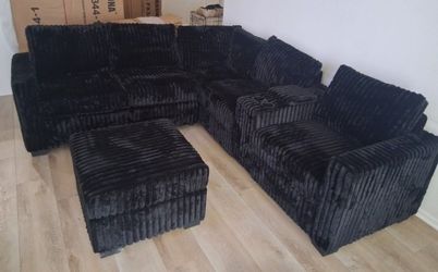 6pcs Sectional Sofa w/cupholders & charging station