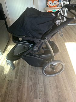 Graco jogging stroller