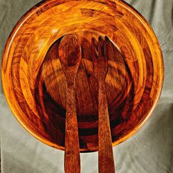 Set of Wooden Bowls with Utensils