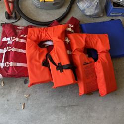 Life Vest & Throwable