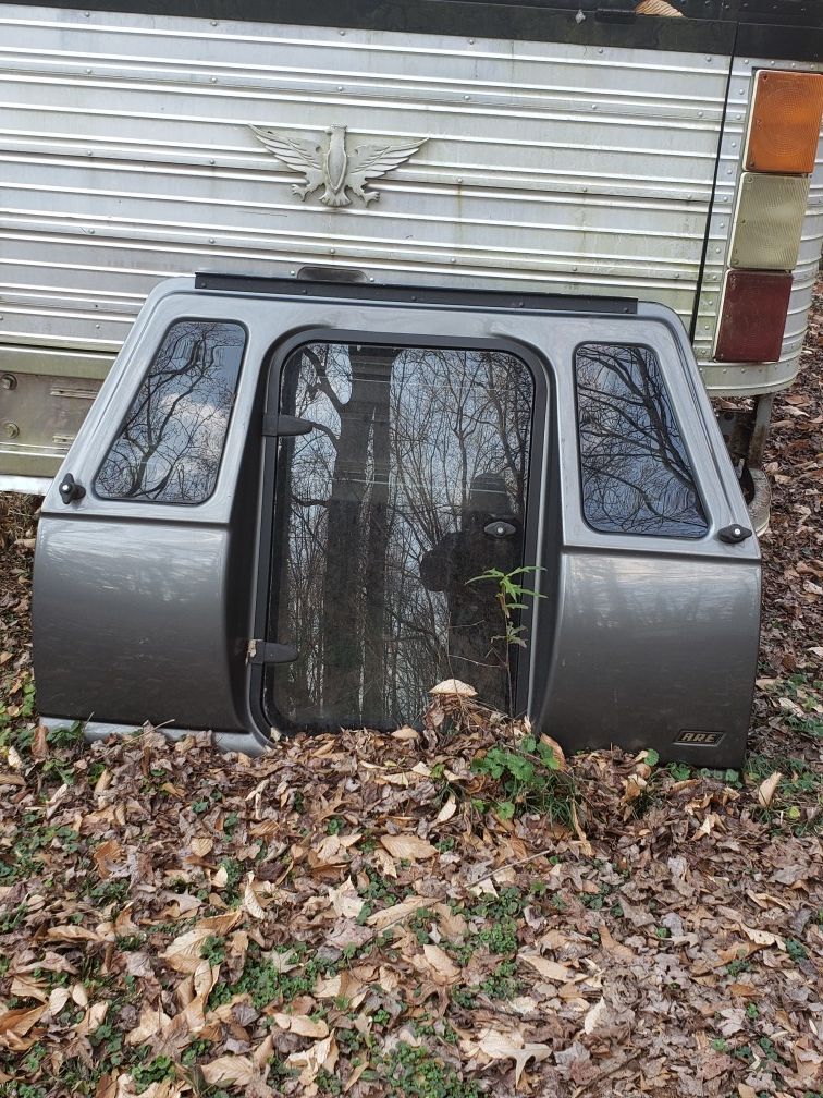 Camper shell and expedition door