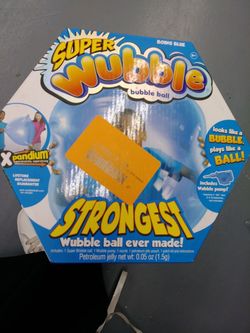The Amazing SUPER Wubble Bubble Ball with Pump - Blue