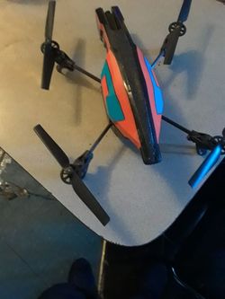 A.R DRONE 2.0 QUAD CHOPTER PARROT