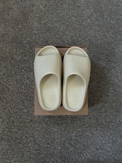 Bone Yeezy Slide Size 7