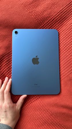iPad 10th Generation 256GB Wi-Fi (Blue) + Apple Pencil (1st Gen)