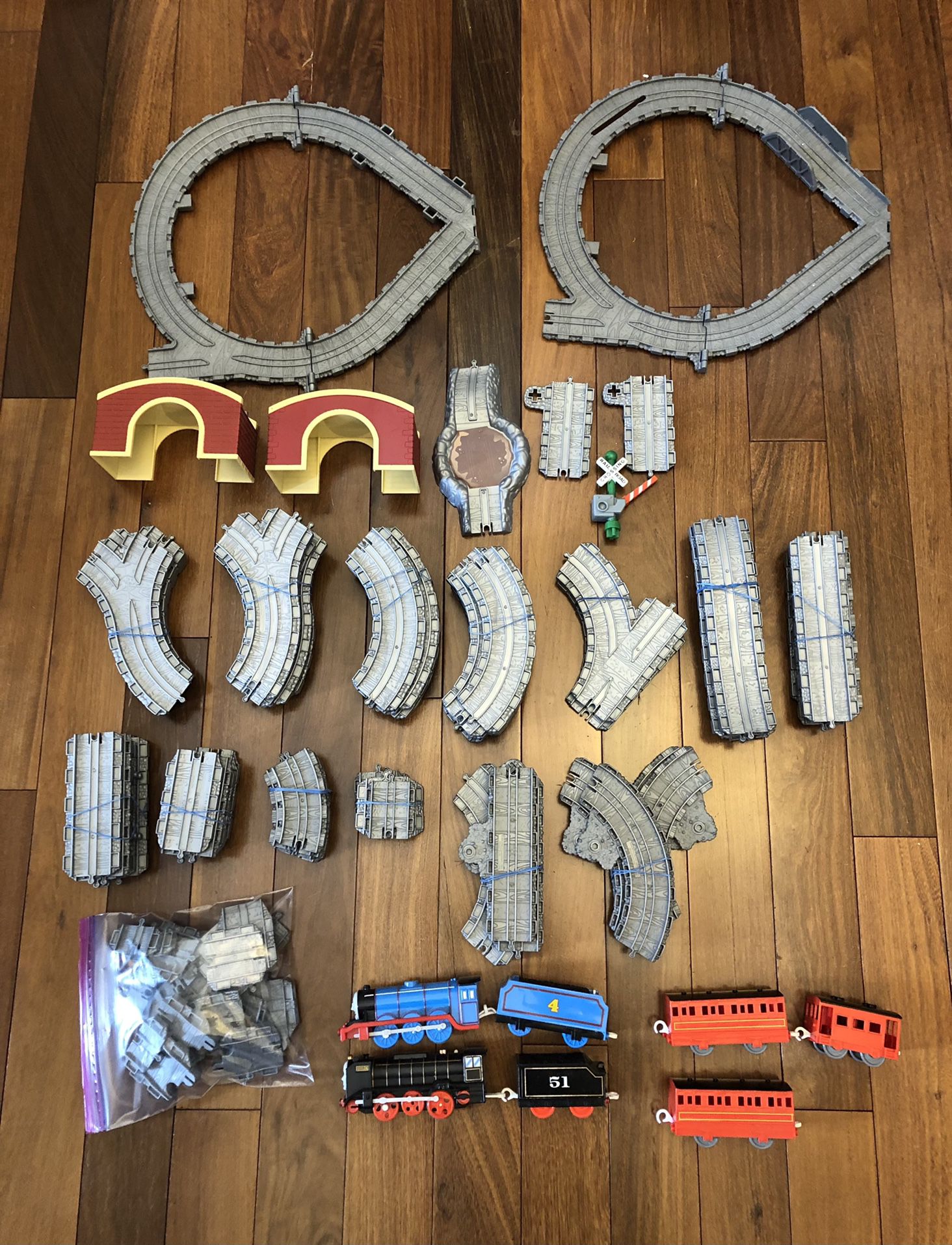 Thomas & Friends Take Along Train Set 90+ Pieces 