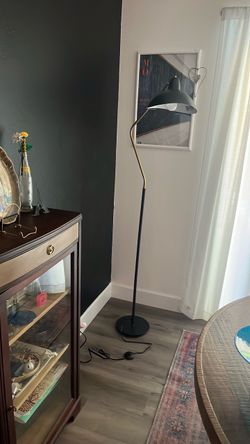 Floor lamp