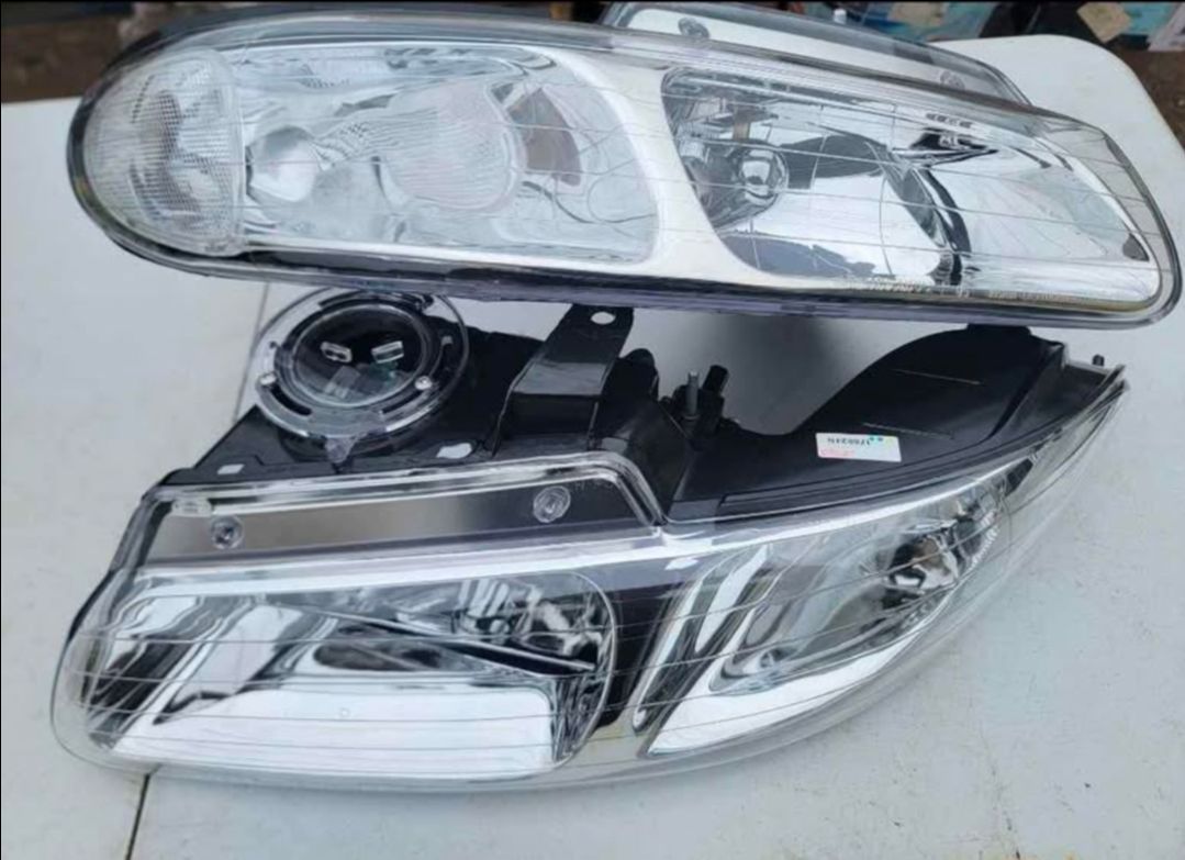 96-99 Dodge Caravan Plymouth Voyager Chrysler Town & Country Headlights Luces Faros Micas Faroles Headlamps