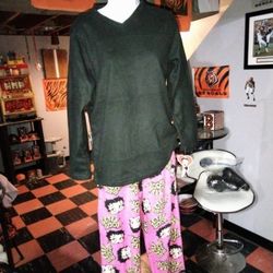 Ladies Pajamas Size L