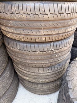 255/60r18 Continental tires en Excelentes Conditiones de Vida las 4