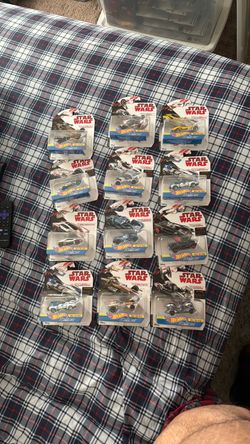 Set of 12 Hotwheel STARWARS  carships make offer