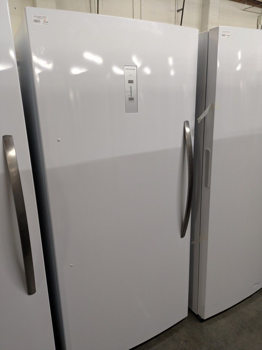 Frigidaire FRAE2024AW
33 Inch Freestanding All-Refrigerator