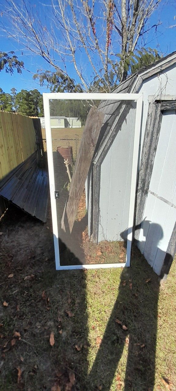 White Mobil Home Sliding Screen. Is New.