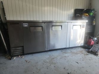 True 3 Door Commercial Restaurant Cooler