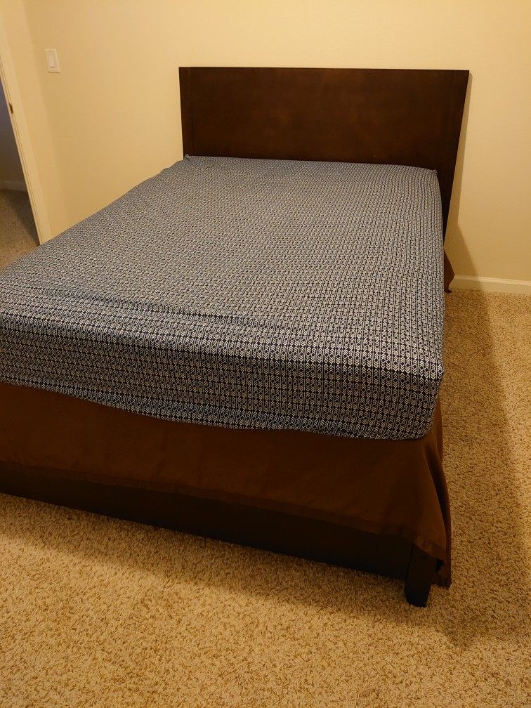 Full Size Bed 🛏️ W/ Frame Headrest Mattress - $160 OBO