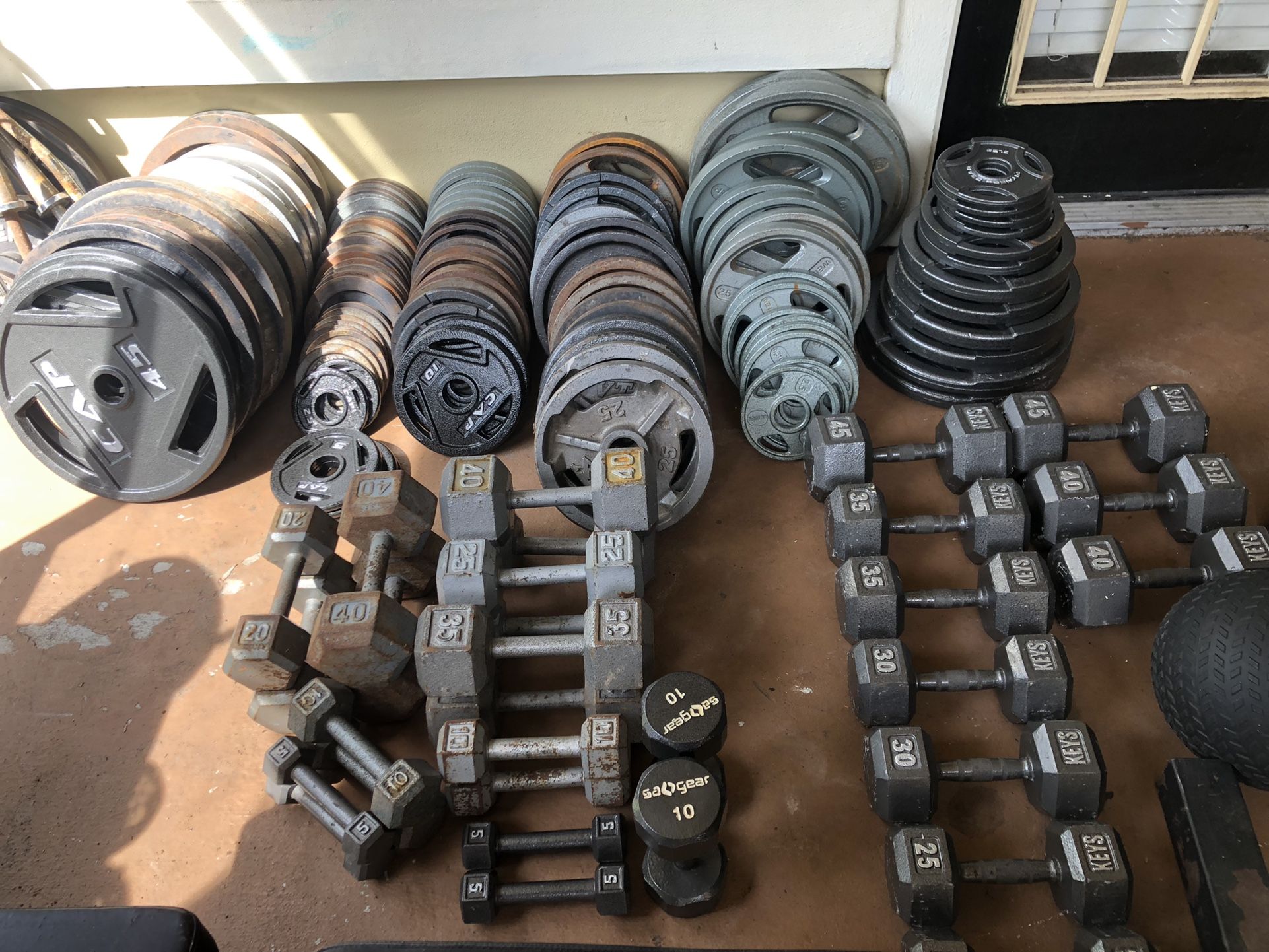Huge Gym Lot!! Tons Of Weights Bars And Dumbells 