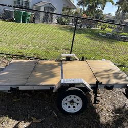 Folding 8’ x 4’ trailer