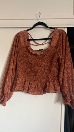 Woman’s Top “LG” stretches