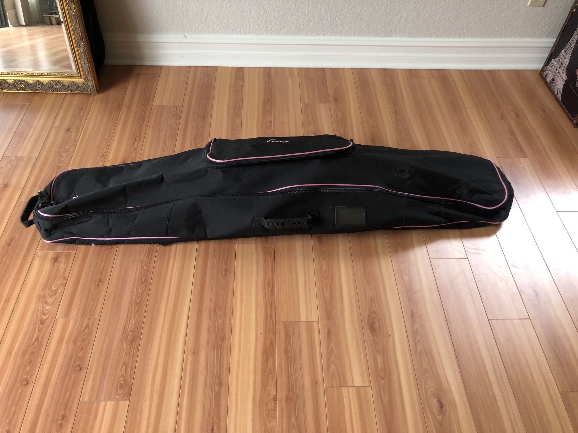 Medium Snowboard Carrier Travel Bag Case!