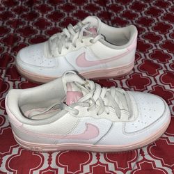 Nike Youth White & Pink  5.5 Y 