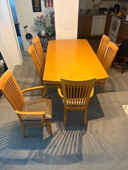 Six chair dining complete table