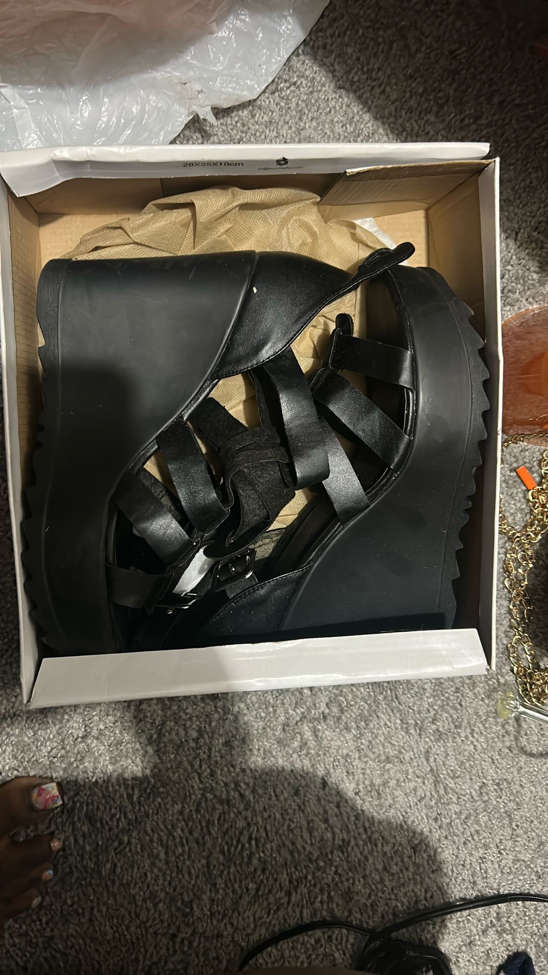 Black Wedges