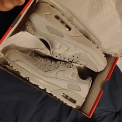 New Air Max 90s "Wolf Grey"