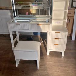 Vanity Desk with Mirror and Lights, Makeup Table with 5 Drawers and Storage Shelves