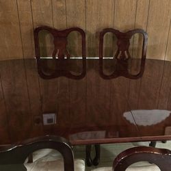 Mahogany color Wood Table/ Mesa