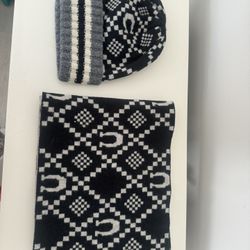 Brand New Never Worn Unisex Coach Hat & Scarf Set