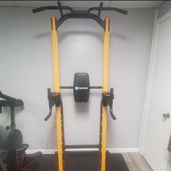 Pull Up Tower