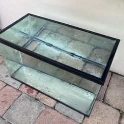 10 Gallon Fish Turtle Tank Aquarium w/Lid and Pump!