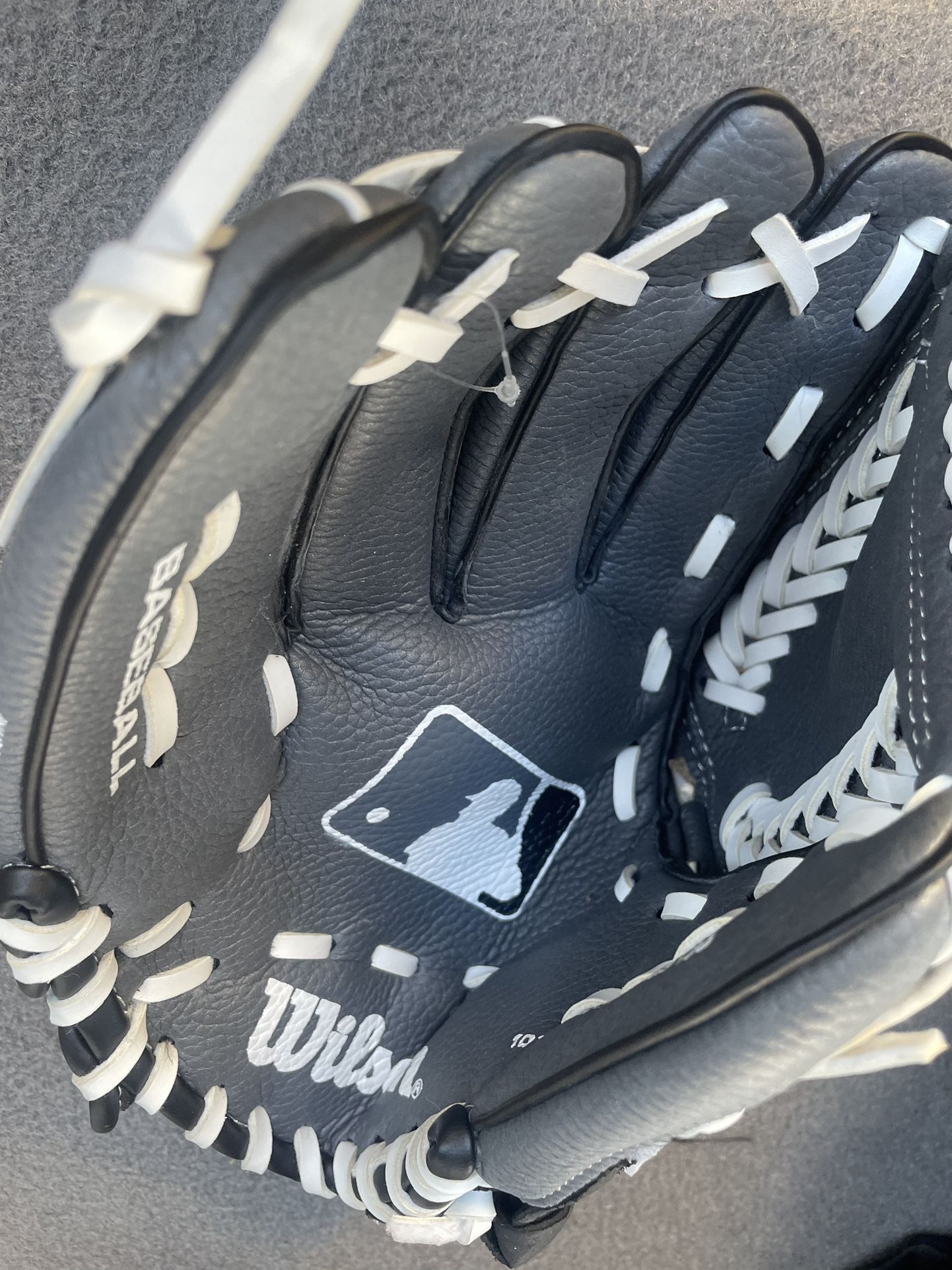 Youth Left handed Throw Baseball Glove