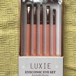 New!!! Luxie Eyeconic Eye Makeup Brush Set