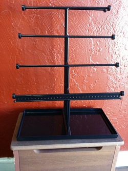 Castlelencia Jewelry Stand Black