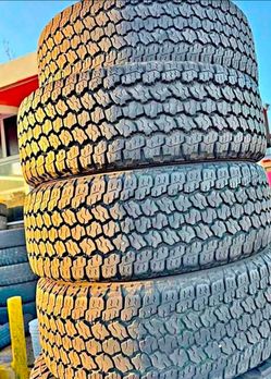 275 70 18 Goodyear tires Con Excelente calidad Las 4