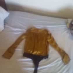 BCBGMAXAZRIA  Silk   Ruffle  Top 
