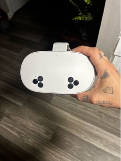 Meta Quest 3S VR Headset – Great Condition