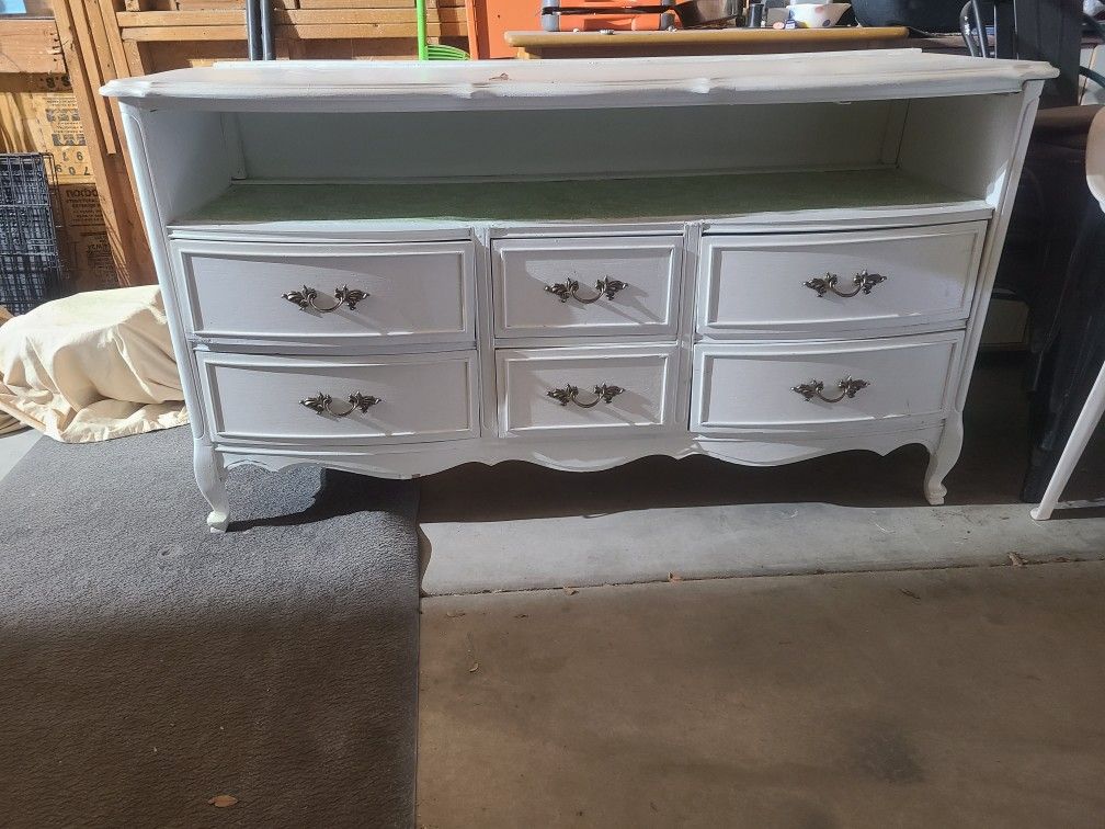 Antique/ Vintage Dresser Set