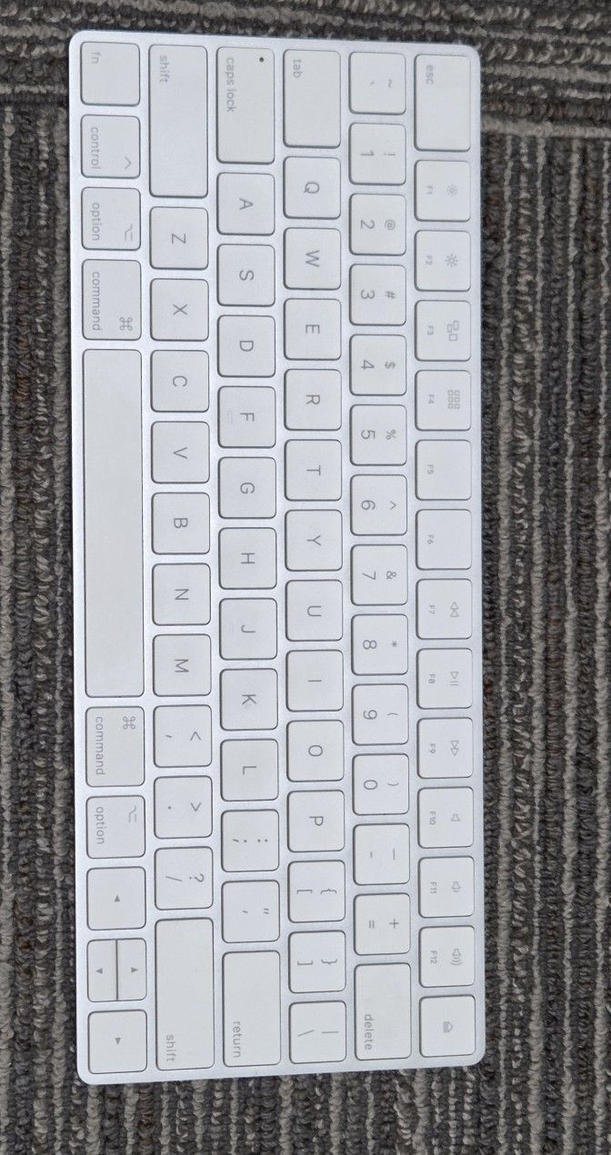 Apple keyboard Model A1644