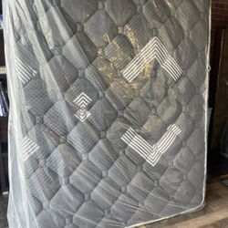 Sealy Mattress Queen Size New