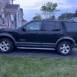 2004 Ford Explorer