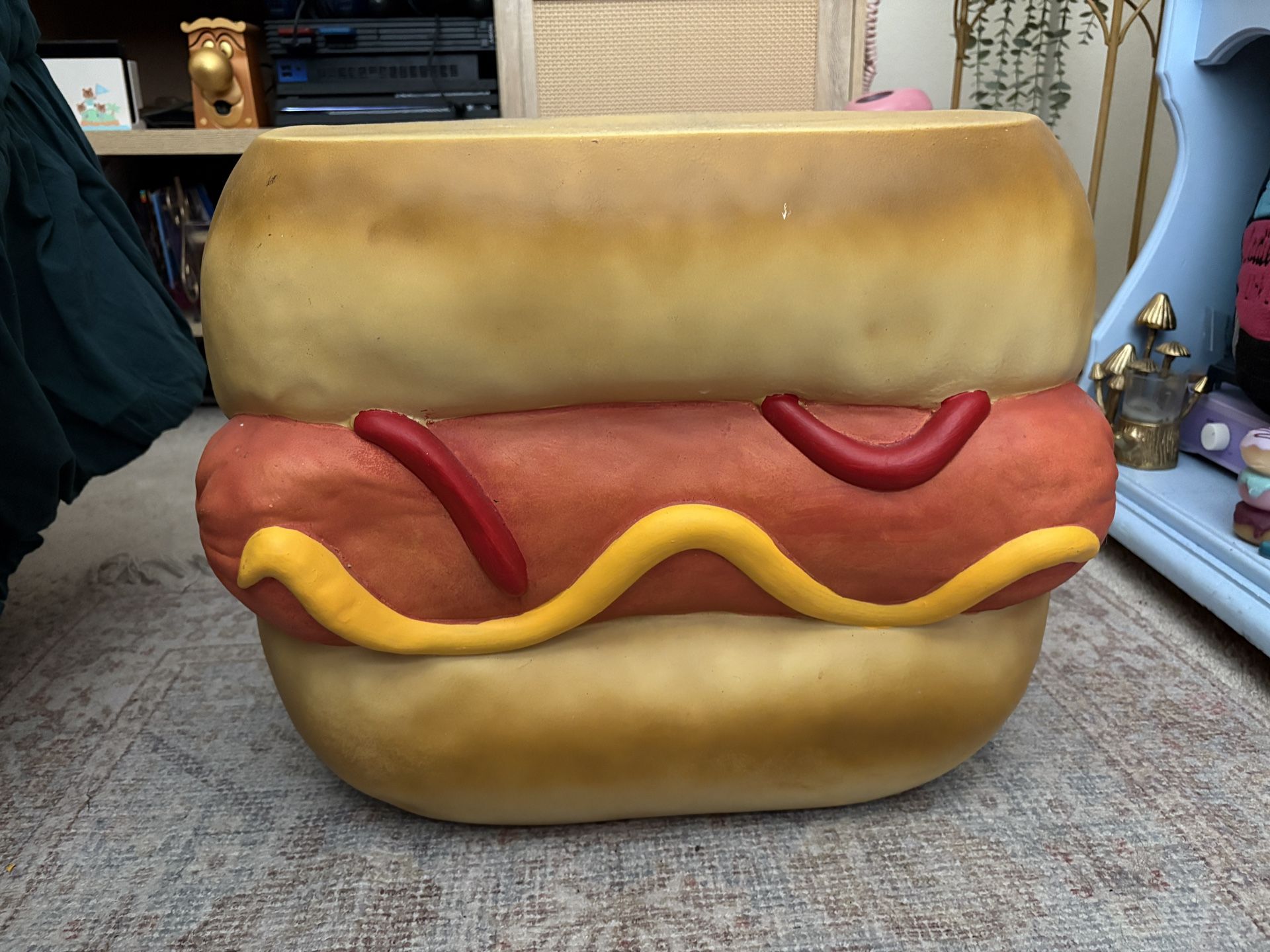 Hot Dog Stool